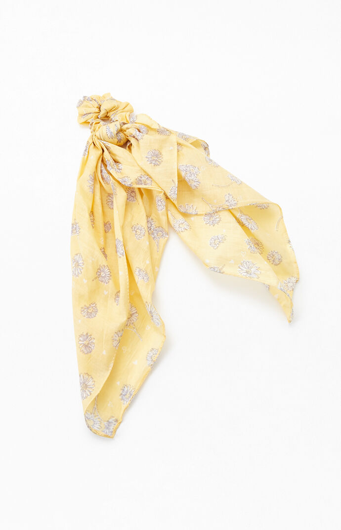 Peach Daisy Flowy Scrunchie