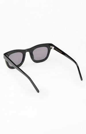Black Vista Sunglasses image number 2