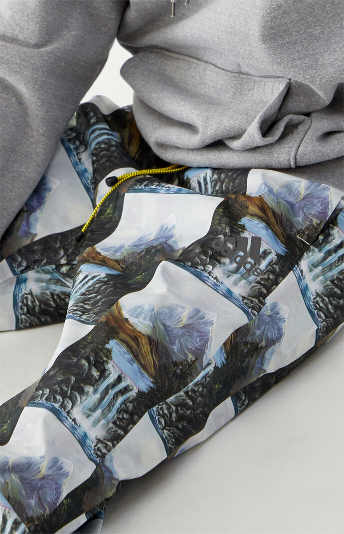 Sportswear Mountain Graphic Pants