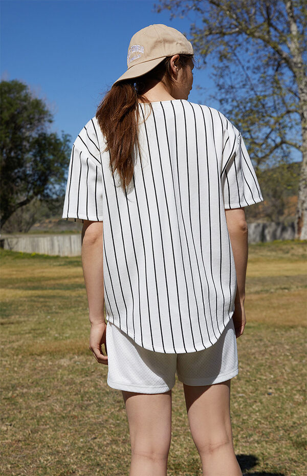 black and white baseball jersey