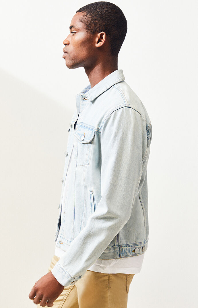 Light Classic Fit Denim Jacket