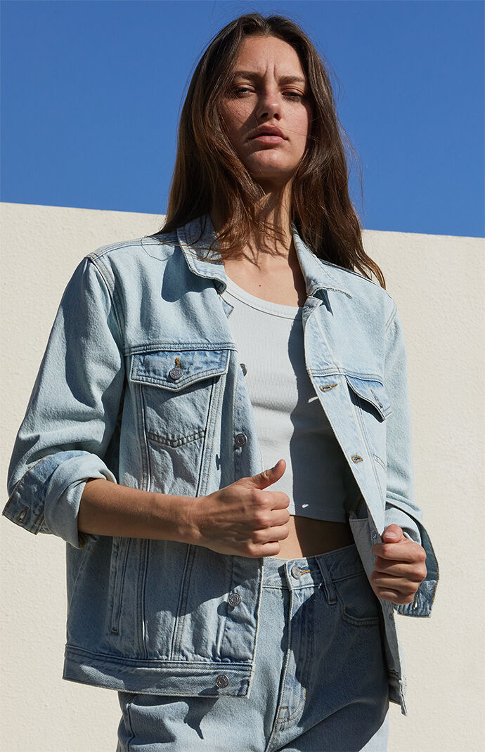 Women s Denim Trucker Jacket in Medium Indigo Size Xs