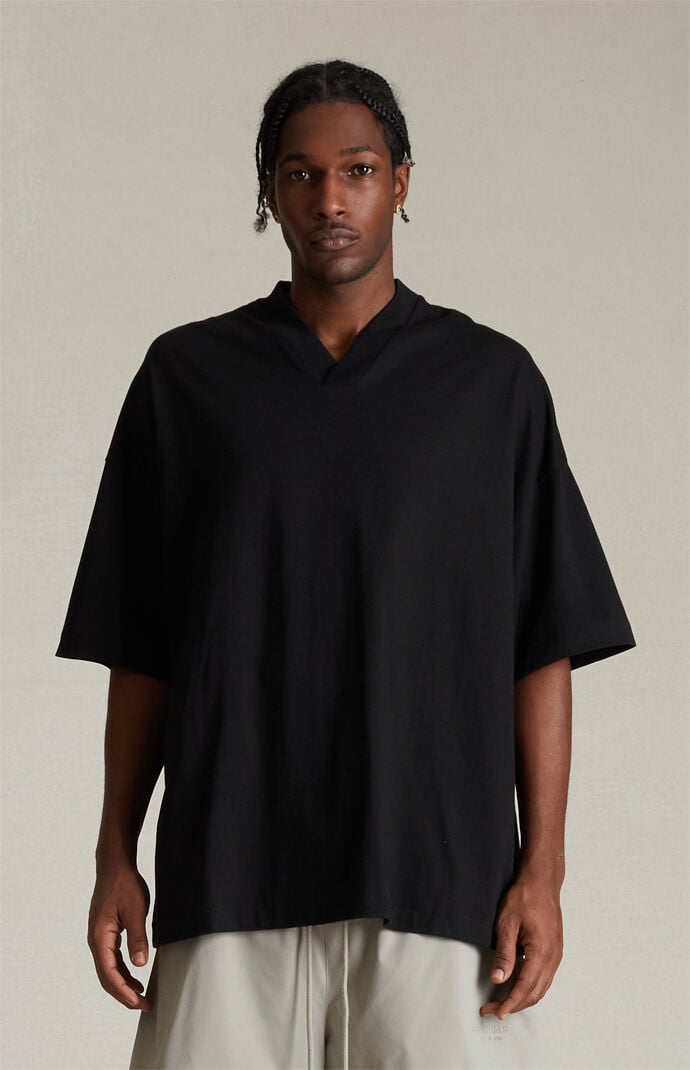 【ESSENTIALS】ESSENTIALS V-NECK / BLACK(125SU244210F) ESSENTIALS V-NECK / BLACK(125SU244210F) | セレクトショップ