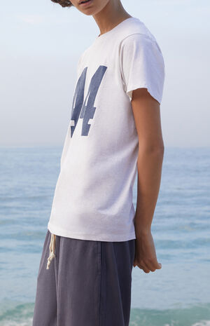 Chloe 44 T-Shirt image number 3