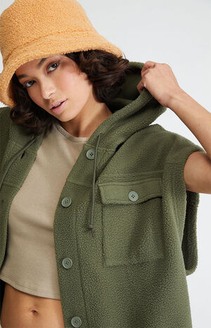 Hooded Polar Fleece Vest image number 3