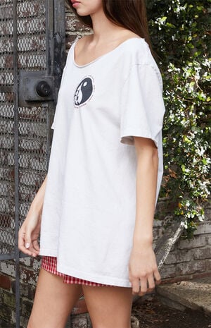 Surf Hawaii Oversized Off The-Shoulder T-Shirt image number 3