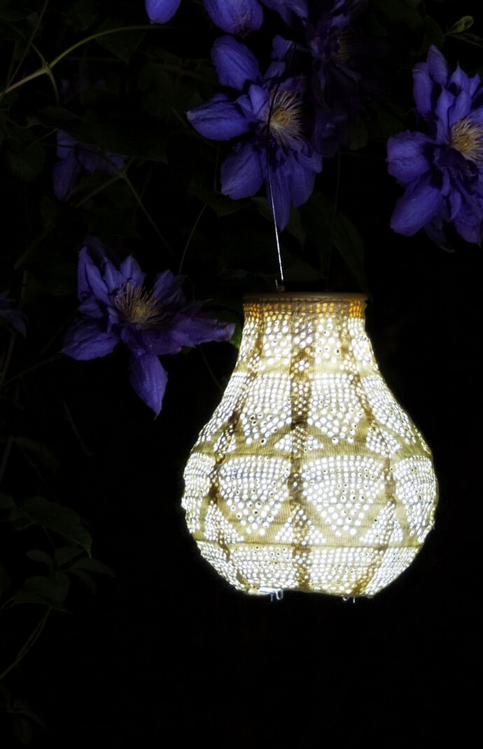Pearl Wave Punch Bulb 8″ Solar Lantern