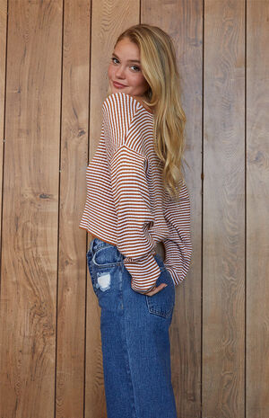 Cropped V-Neck Sweater image number 3