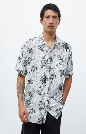 Sondar Short Sleeve Button Up Shirt image number 1