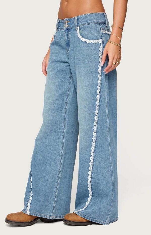Edikted Alisha Lacey Low Rise Jeans