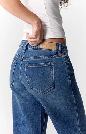 Zoe Low Rise Girlfriend Jeans Medium Blue image number 5