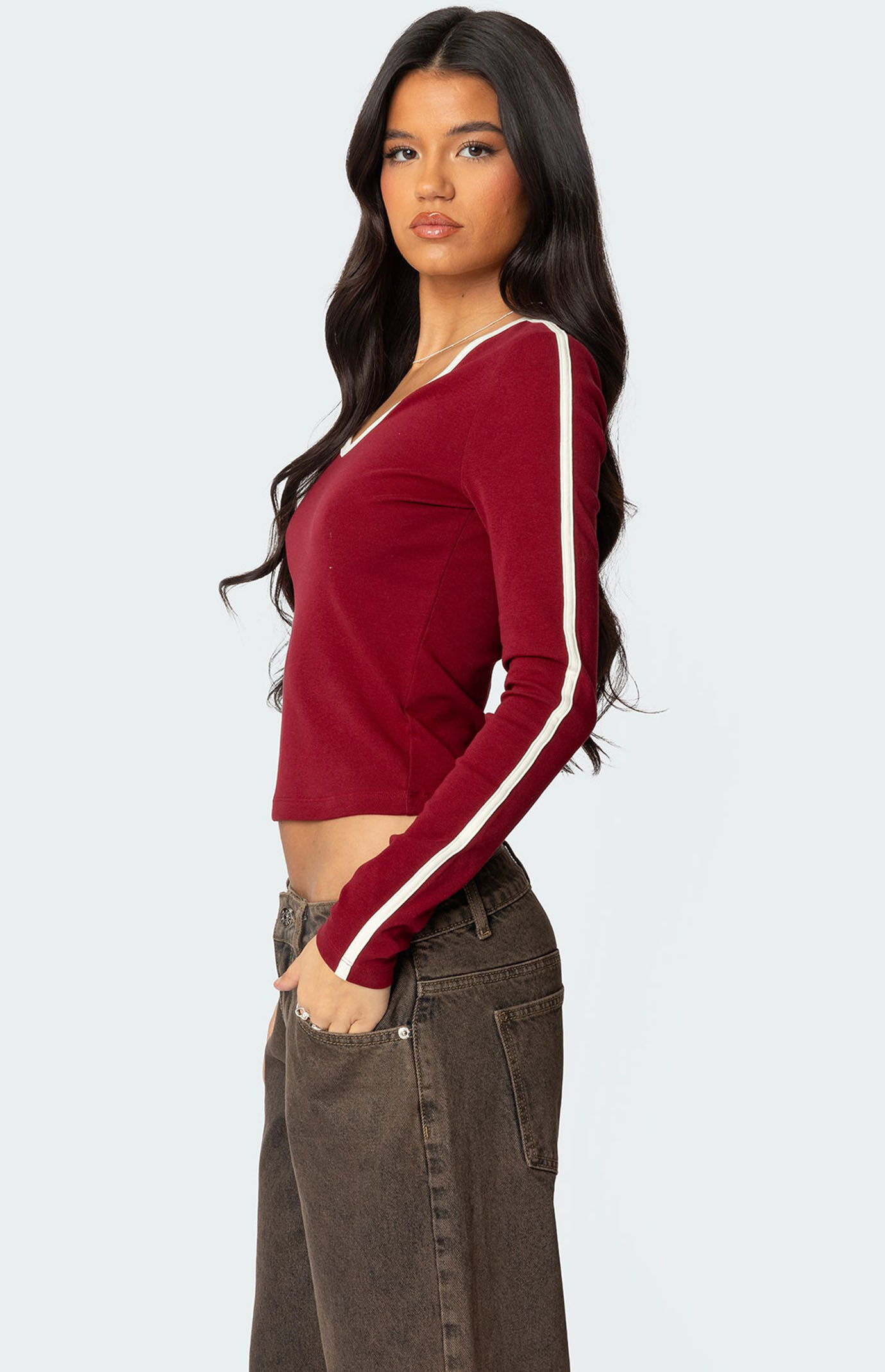 Edikted Contrast V Neck Long Sleeve T-Shirt