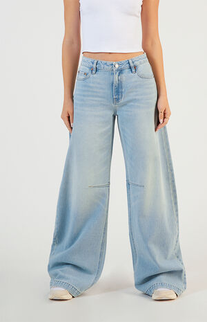 Remi Baggy Barrel Jeans Dart Light Indigo image number 2