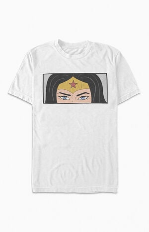 Wonder Woman Look T-Shirt image number 1
