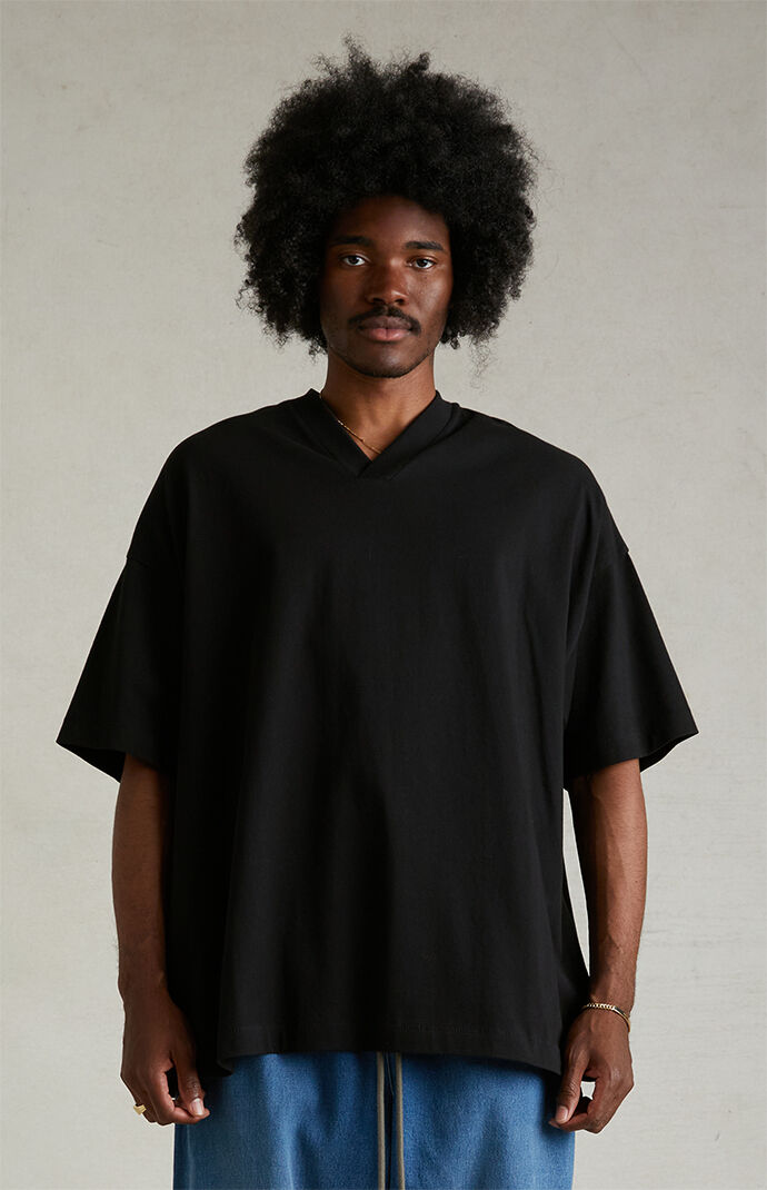 関税込＊FEAR OF GOD ESSENTIALS＊SS24 VネックTシャツ ブラック Fear of God Essentials SS24 V Neck T-shirt 'Black' 125SU244210F