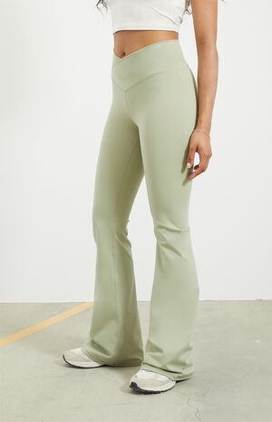 PAC WHISPER Active Crossover Flare Yoga Pants image number 4
