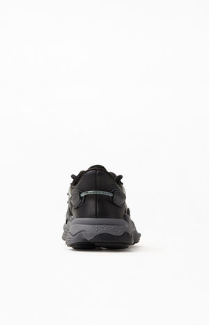Black & Gray Ozweego Shoes image number 3