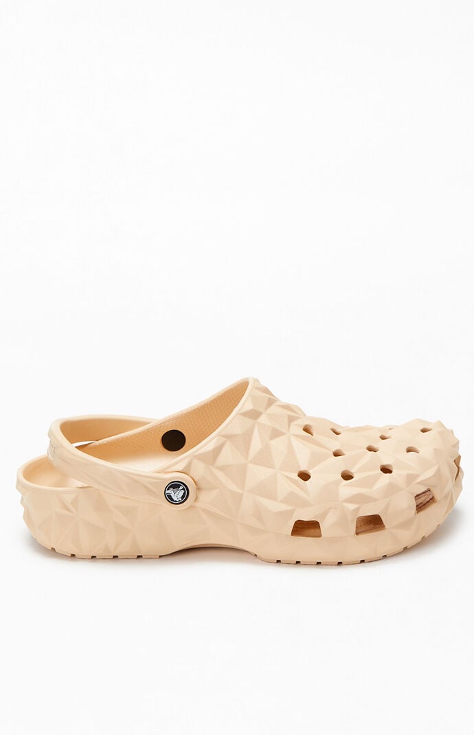◆CROCS◆ Public Classic llic Geometric Clog SV 24SUCL21 Classic Geometric Clog - Crocs