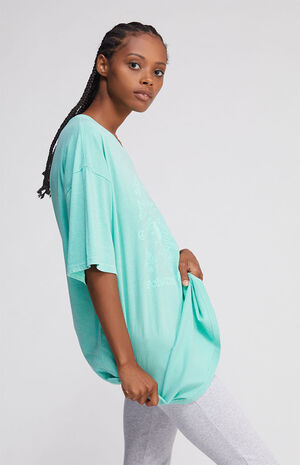 Listen To The Sun Oversized T-Shirt image number 3