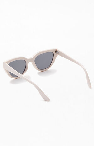 Round Cat-Eye Sunglasses image number 2
