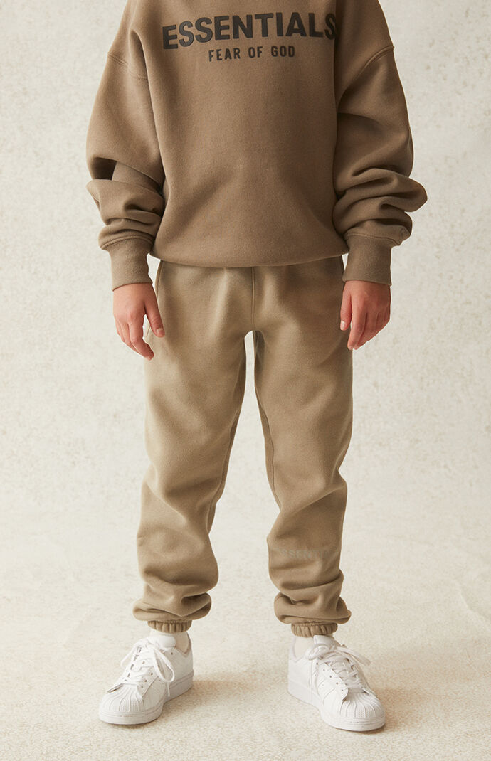 Essentials hotsell moss sweatpants