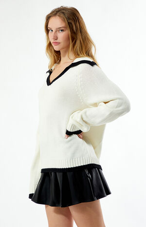 Collar V Neck Oversized Sweater image number 3