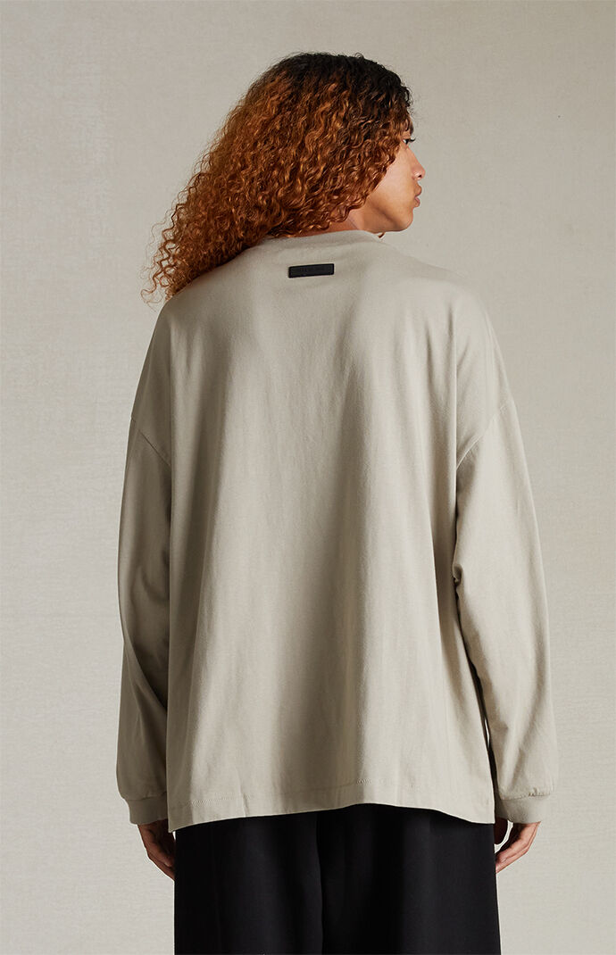 国内発送☆FEAR OF GOD☆LONGSLEEVE T-SHIRT/SEAL Fear of God Essentials Seal Long Sleeve T-Shirt | PacSun