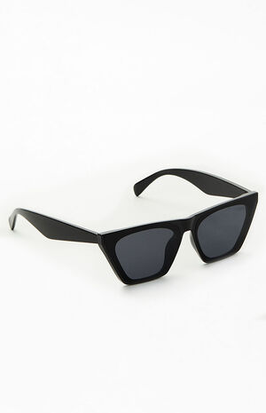 Black Bedford Cat Eye Sunglasses image number 2