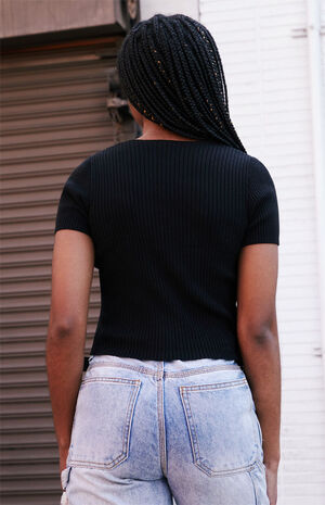 Black V-Neck Short Sleeve Sweater image number 3