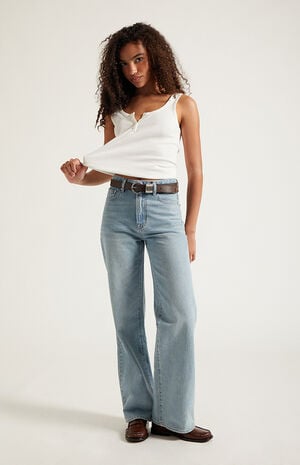 Madison High Waisted Girlfriend Jeans Light Blue image number 6
