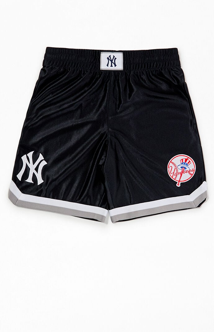 New Era Yankees Sport Class Basketball Shorts