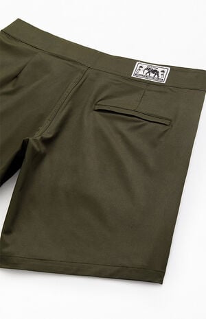 Essential 9.5" Boardshorts image number 4