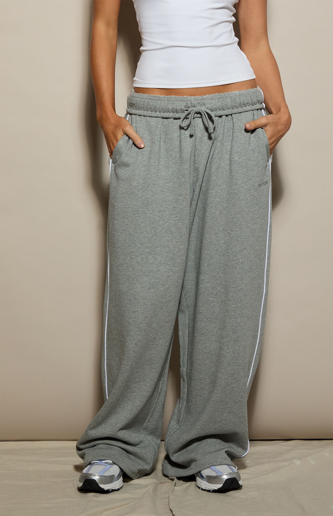 Pacsun Gray Contrast Piping Weekend Fleece Ultra Baggy Sweatpants
