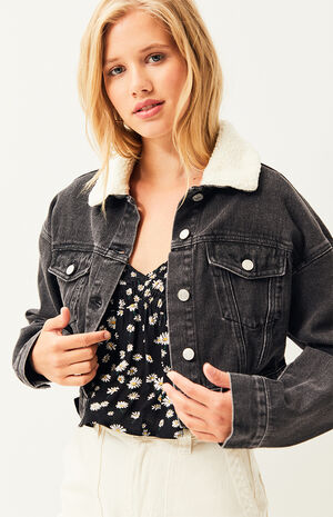 Sherpa Collar Cropped Trucker Jacket image number 1