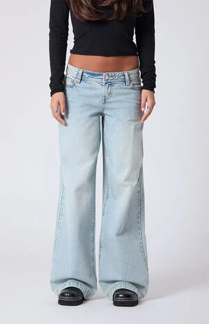Kaia Ultimate Low Rise Baggy Jeans Light Blue Wash image number 2
