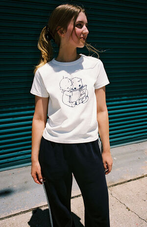 Hug T-Shirt image number 1