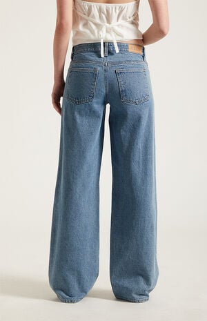 Casey Low Rise Baggy Jeans Medium Indigo Wash image number 4