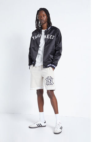 NY Yankees Varsity Letter Shorts image number 2