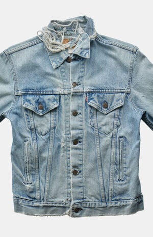 '90s Blue Levi's Jean Jacket image number 3