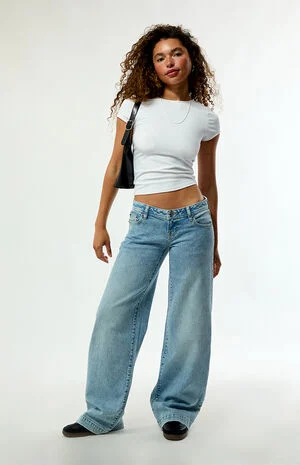 Kaia Ultimate Low Rise Baggy Jeans Stretch Light Blue image number 3