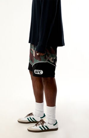 Camo Panel Mesh Shorts image number 3