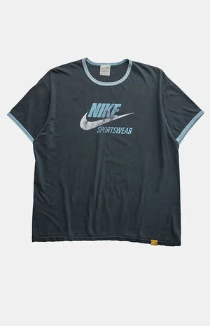 2000s Nike Sportswear T-Shirt image number 1