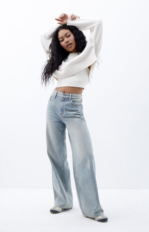 Cali Light Indigo Tint Baggy Boyfriend Jeans image number 4