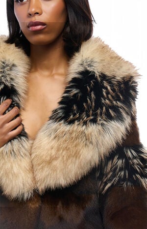 Portia Cropped Faux Fur Jacket image number 5