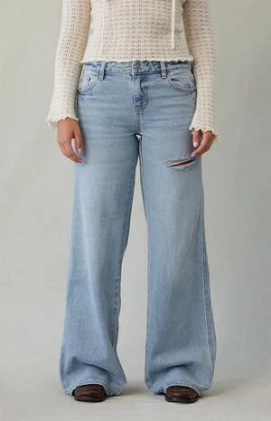 Casey Low Rise Baggy Jeans Ripped Slit Light Indigo image number 2