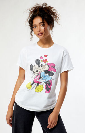 Disney Mickey & Minnie Kiss T-Shirt image number 1