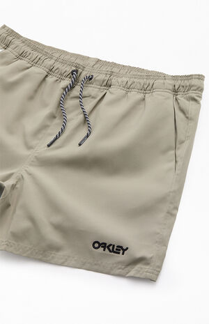 Beach Volley 4" Swim Trunks image number 4