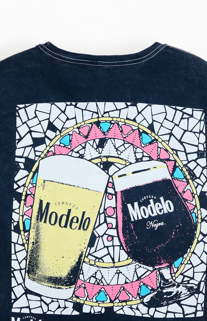 Modelo Cheers T-Shirt