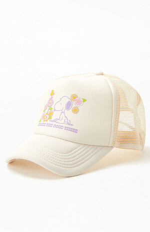 Peanuts Hug Trucker Hat image number 4