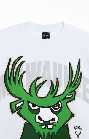 Milwaukee Bucks Oversized T-Shirt image number 2